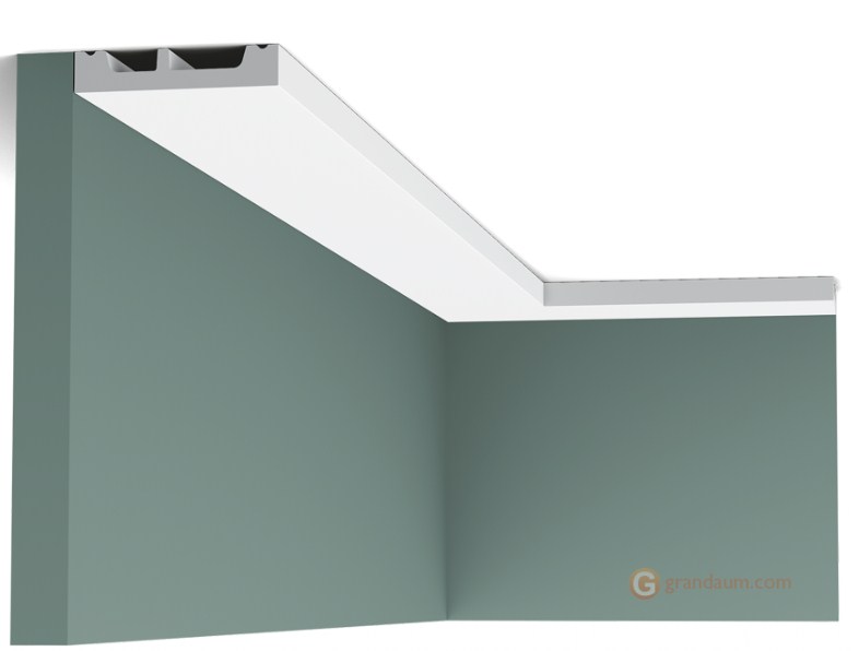 Напольный плинтус с гладким профилем Orac decor SX157-RAL9003 крашеный