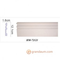 Напольный плинтус с гладким профилем Classic home HM-72121